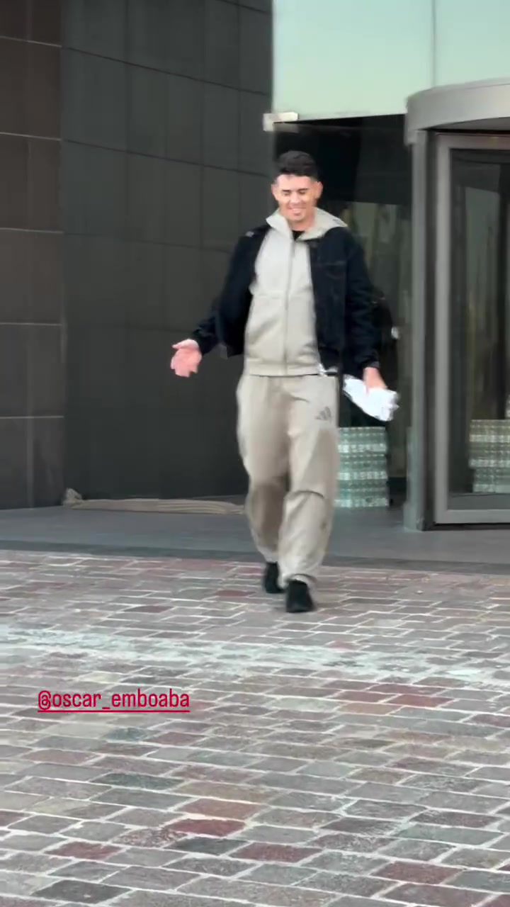 开云体育官网-老队友相见！蒋光太晒与奥斯卡见面视频，两人共同赢得两次中超